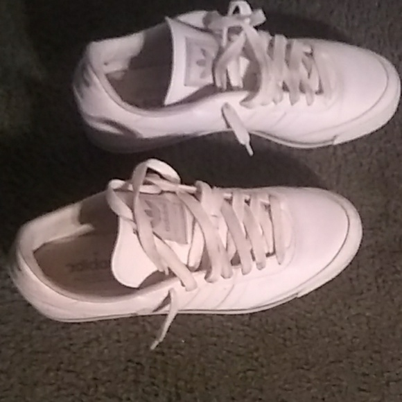 Sneakers - Picture 2 of 3